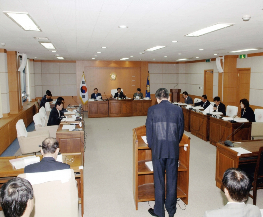 제134회 제1차 정례회 예산결산특별위원회 회의광경(06.9.20).jpg